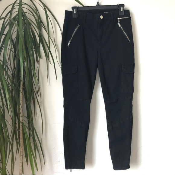 Blank NYC Denim - BLANK NYC Women’s Black Cotton Denim Cropped Cargo Pants Zipped Hems Size 29